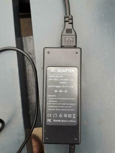 adapter pa-90W output 19v. 4.74a