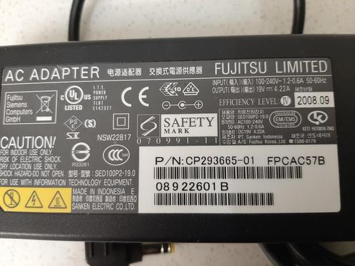 Adapter voor o.a. Fujitsu 19V 4,22A