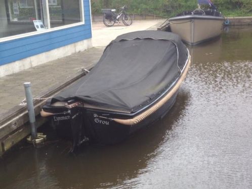 Adel 540 (NL Fabricaat) buitenboordmotor in de bun