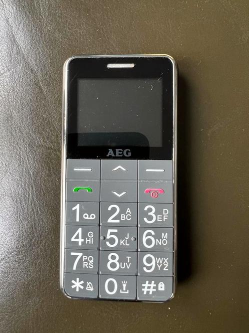 AEG senioren mobieletelefoon met sos knop