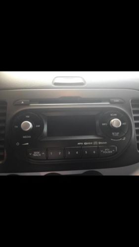 Af fabriek radio met bluetooth kia picanto