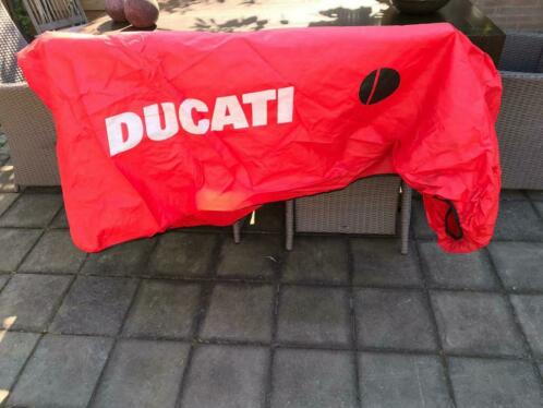 Afdekhoes Ducati kleur rood