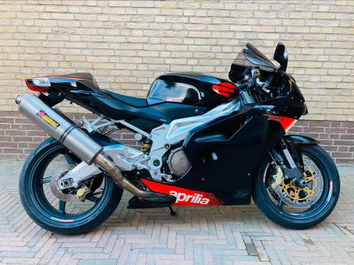 Afgeprijsd Zeer nette Aprilia RSV 1000R 2004 Akrapovic