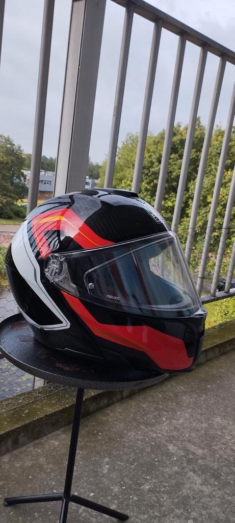 AGV sportmodular systeem helm 100 carbon