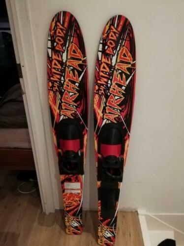 Airhead water ski039s twee keer gebruikt