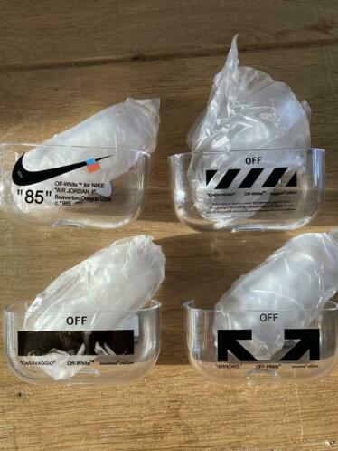 Airpods pro case nike off white(2 voor 7) sinterklaas