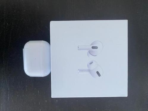 AirPods Pro MagSafe charging