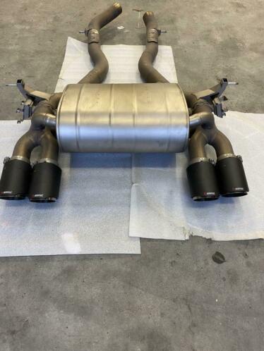 Akrapovic einddemper bmw