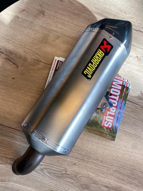 Akrapovic Slip On V-strom DL1000 Suzuki