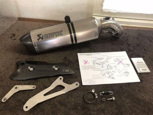 Akrapovic titanium uitlaat demper Honda CB1000R 08-16 SC60