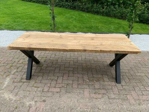 AKTIE showroomodel sloophout balken tuintafel metalen X poot
