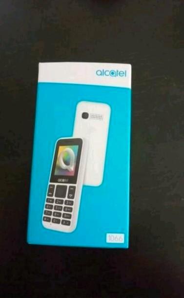 Alcatel 1066 nieuw doos nog dicht