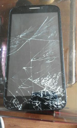 Alcatel pop c7. Kapot glas maar tel werkt 100