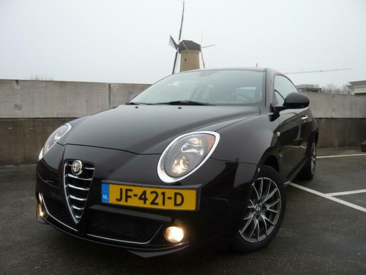 Alfa MiTo 101pk Exclusive  NAVI  Cruise  Leer  Sensoren