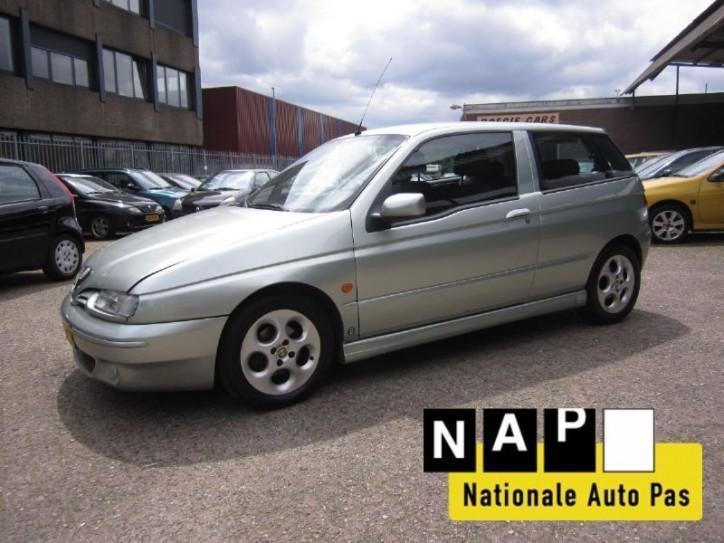 Alfa Romeo 145 1.6 Airco Nieuwe APK (bj 2000)