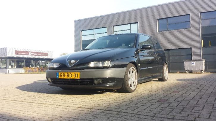 Alfa Romeo 145 2.0QV MADENO KONI geel achter UNIEK