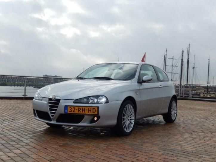 Alfa Romeo 147 1.6 16V VELOCE TI 3DRS LEER 104000KM