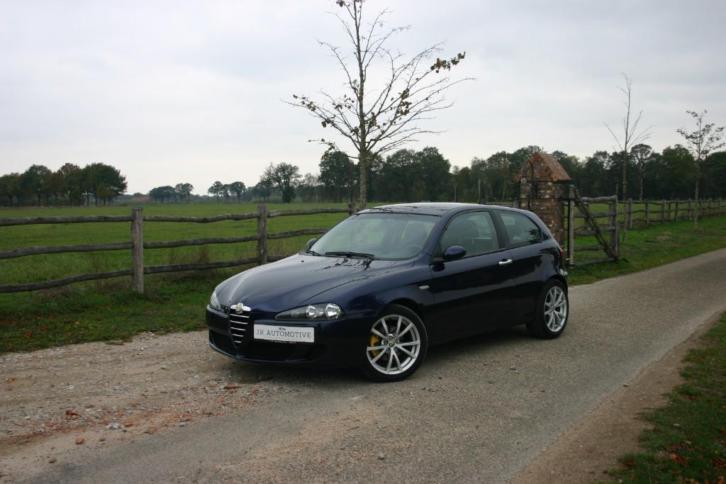 Alfa Romeo 147 1.6 T-Spark Blu Chiaia Di Luna mooiste van NL