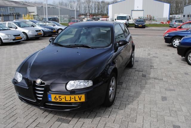 Alfa Romeo 147 1.6 TS Distinctive leder vol opties