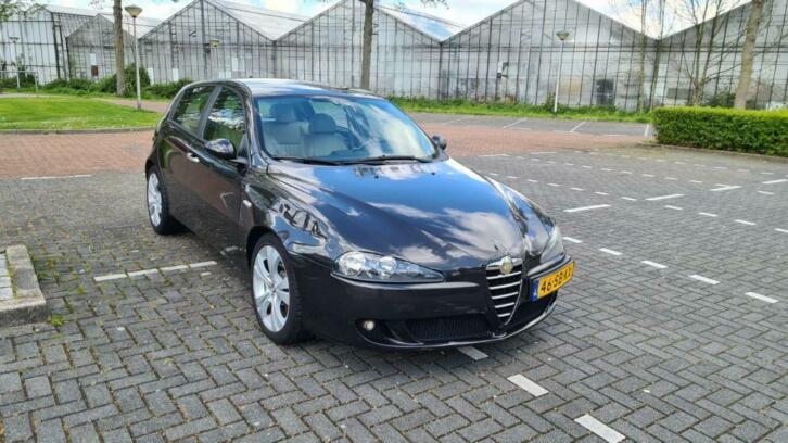 Alfa Romeo 147 1.6 T.spark 16V 5DR Novitec