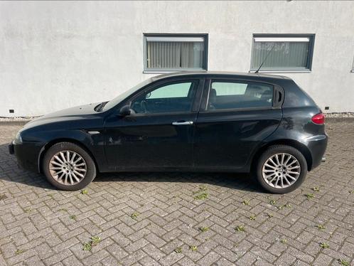 Alfa Romeo 147 1.6 T.spark 16V. 5DR Zo mee VASTE PRIJS