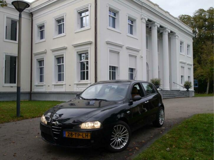 Alfa Romeo 147 1.6 T.Spark, 5 DEURS, LEDER, SUPER ONDERHOUDE