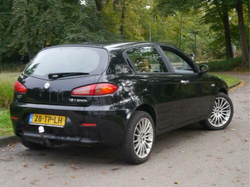 Alfa Romeo 147 1.6 T.Spark, 5 DEURS, LEDER, SUPER ONDERHOUDE