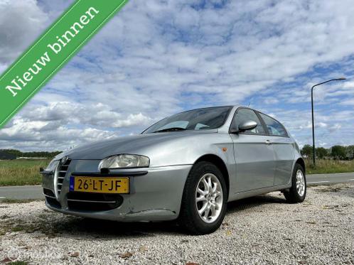 Alfa Romeo 147 1.6 T.Spark Edizione Limitata, BJ 2003, Leer