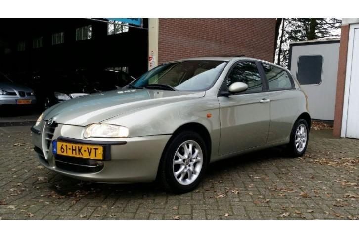 Alfa Romeo 147 1.6 T.Spark Nw APK Distinctive 5 deurs Clima 