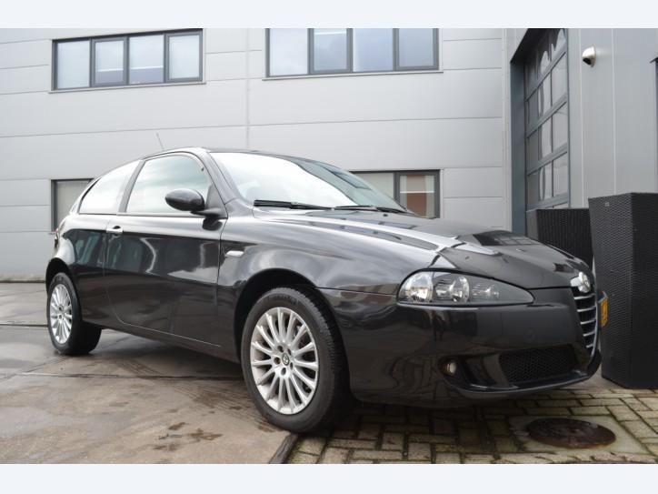 Alfa Romeo 147 1.6 T.Spark Progression (bj 2006)