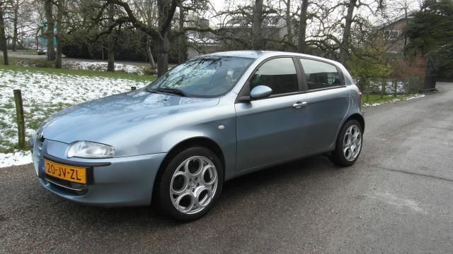 Alfa Romeo 147 1.6 T.Spark Progression nieuwstaat