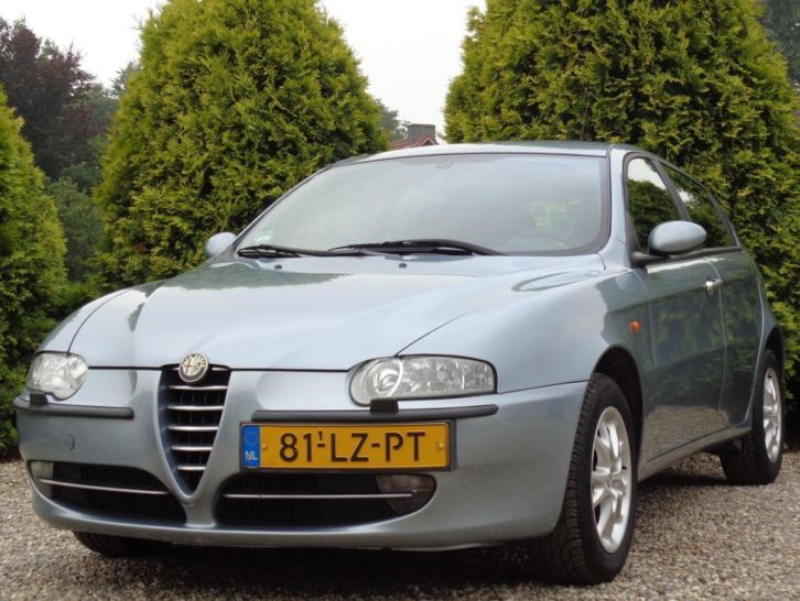 ALFA ROMEO 147 16i 16V T-SPARK 5-DRS  LEDER  AIRCO