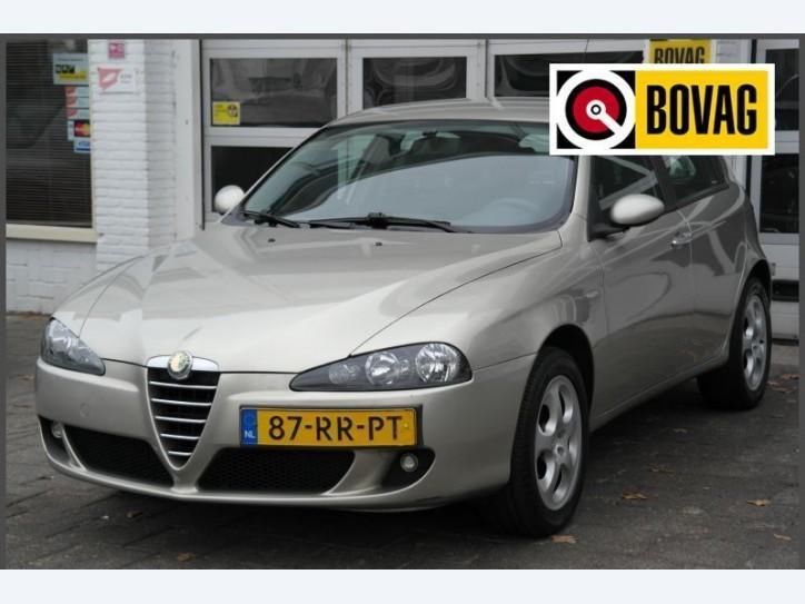 Alfa Romeo 147 2.0 Autom 5 Deurs Clima Nw APK Nette staat