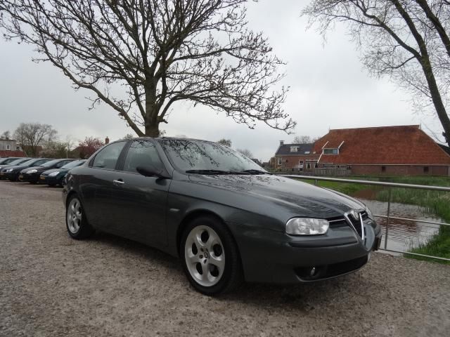 Alfa Romeo 156 2.0-16V T.Spark Uniek zo netjes met airco Nu 