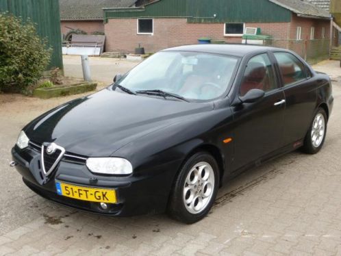 Alfa Romeo 156 2.0TS bj03901 met defecte motor 