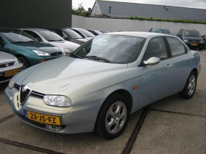 Alfa Romeo 156 alfa romeo 156 berlina 2.0 jts (bj 2002)