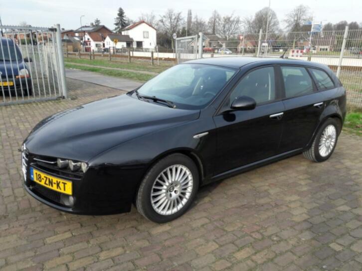 Alfa Romeo 159 1.9 JTD sportwagon bj 2008 nw apk NU 1995 eur