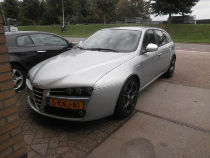  Alfa Romeo 159 1.9 JTDm 16 V 2009 blauwgrijs met nieuwe APK