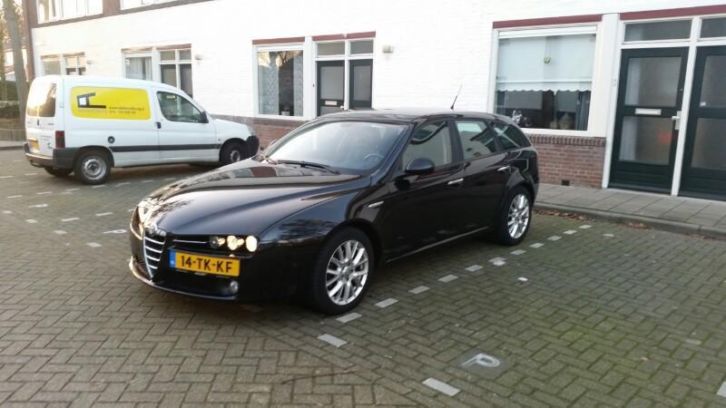 Alfa Romeo 159 1.9 Jtdm 16V 150pk SW 2006 Zwart apk 3-2016