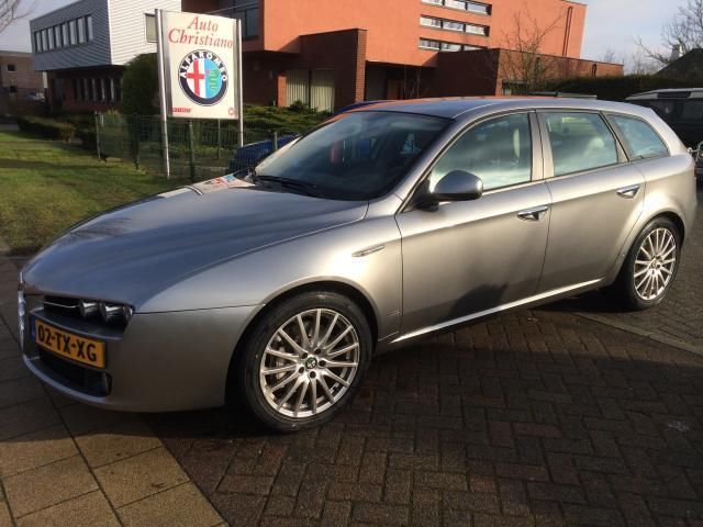 Alfa Romeo 159 2.4 JTD Q-Tronic Business