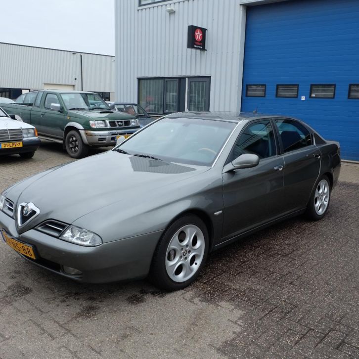 Alfa Romeo 166 3.0 V6 1999 Grijs