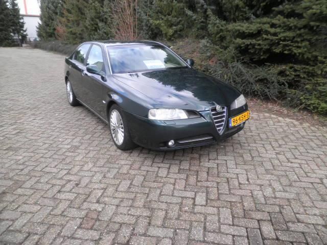 Alfa Romeo 166 3.2 V 6 24 V groen metallic bouwjaar 2004 