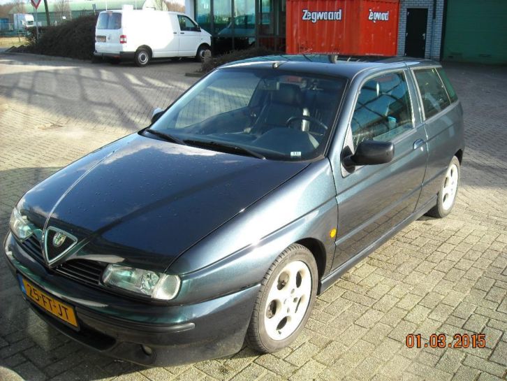 Alfa Romeo Alfa-145 1.8 Twin Spark 16V 2000 Blauw