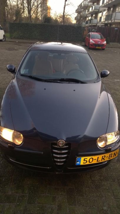 Alfa Romeo Alfa-147 1.6 Tspark 16V 2003 Blauw met nieuwe APK