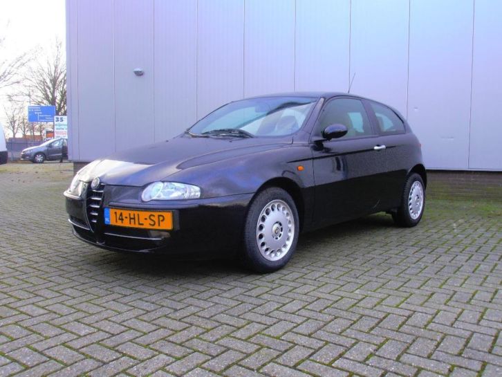 Alfa Romeo Alfa-147 1.6 T.spark 16V 77KW 3DR 2001 Zwart