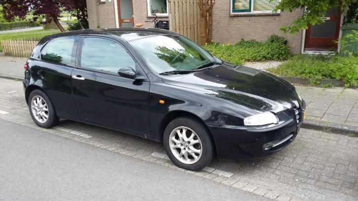 Alfa Romeo Alfa-147 1.6 T.spark 16V 77KW 3DR 2003 Zwart