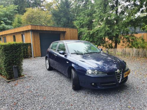 Alfa Romeo Alfa-147 1.6 T.spark 16V 77KW 5DR 2009 Blauw