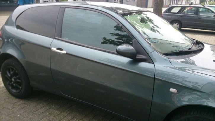 Alfa Romeo Alfa-147 1.6 T.Spark  PIONEER AVH X7500