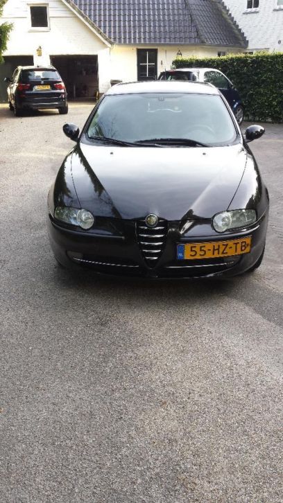 Alfa Romeo Alfa-147 1.9 JTD 3DR 2002 Zwart