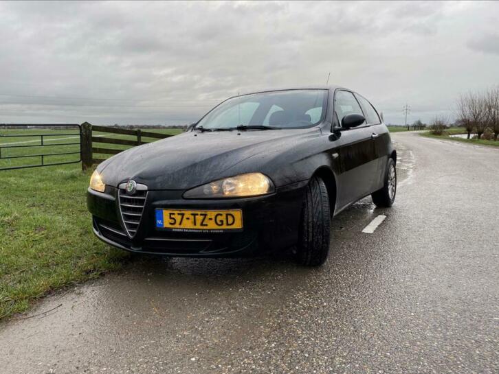 Alfa Romeo Alfa-147 1.9 JTD 3DR 88KW 2007 Zwart